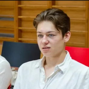 Александр Дебижев